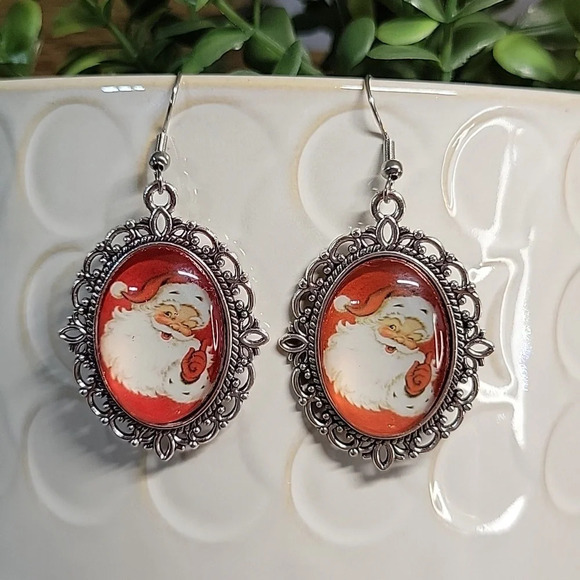 🔥LAST PAIR🔥 CLASSIC SANTA VINTAGE STYLE EARRINGS - Picture 6 of 7